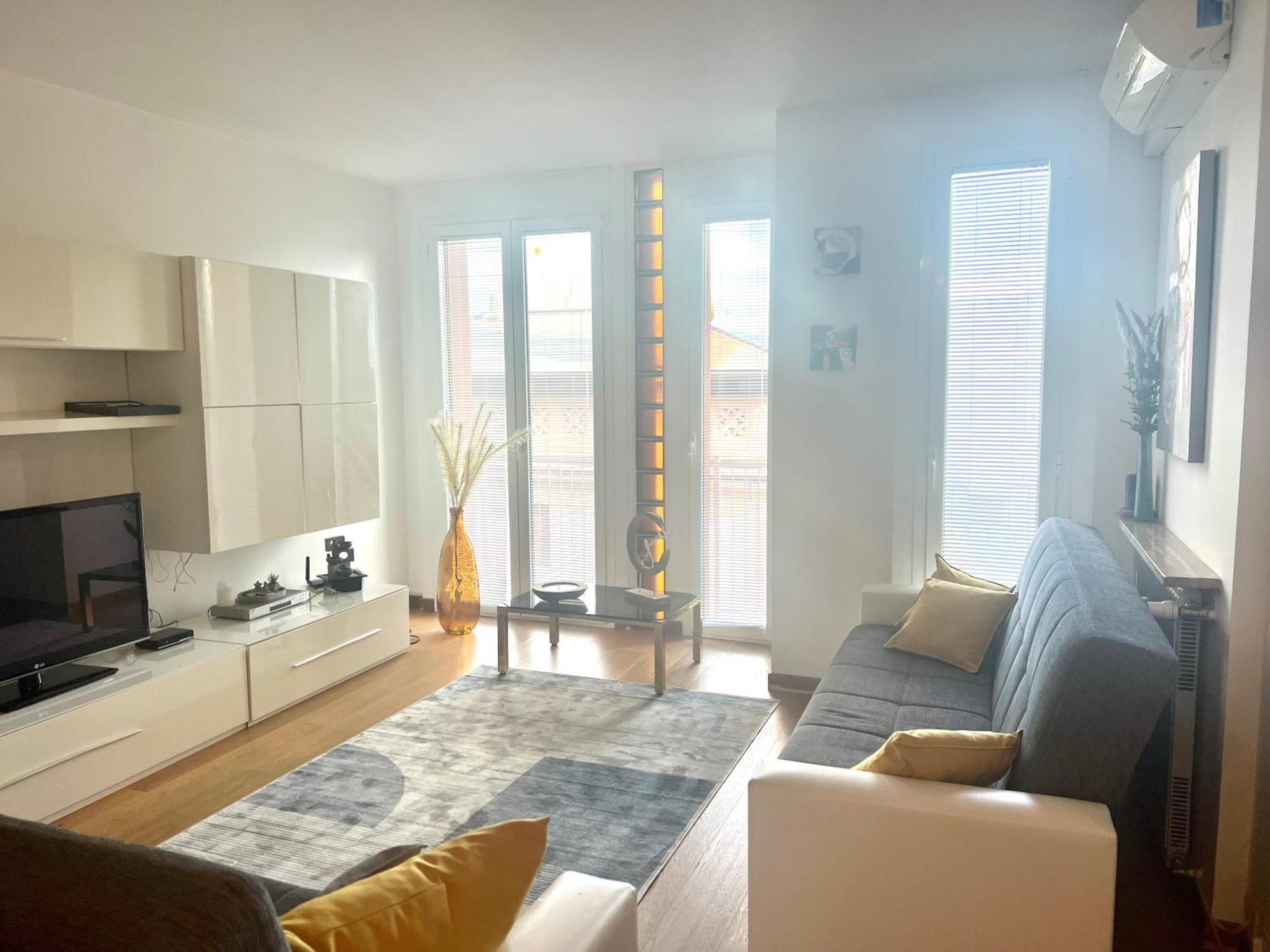 Apartmán Elizaveta Oggebio Exteriér fotografie